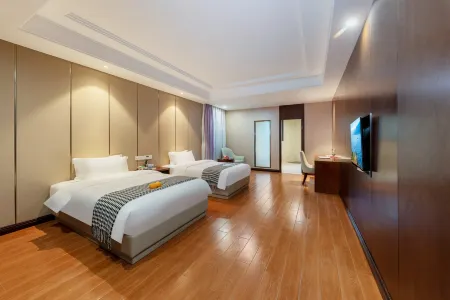 Jinting Chain. Southern Hotel (Zhanggongqiao Food Street Leshan Giant Buddha Branch)