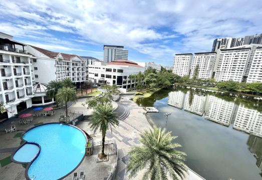 플라밍고 바이 더 레이크 쿠알라 룸푸르 외관