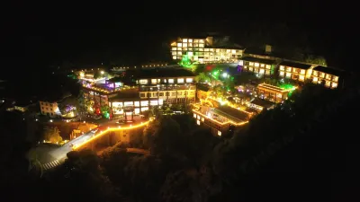 Yulongshan Dong Spring Resort Hotel dekat Beijian Bridge