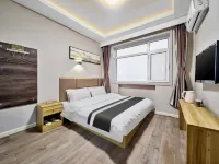 100 Inn Liangpin Hotel (Luan County Railway Station)