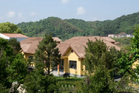 Huaya Panshizhou Senlin Huayuan