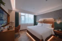 James Joyce Coffetel (Jining Railway Station)