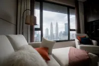 8 Kia Peng