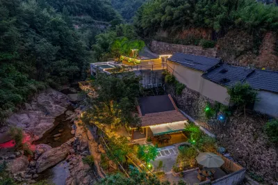 Yunshang Grassland·There is a house in Anji Grand Canyon Scenic Private Soup Holiday Meishu Hotels in Anji