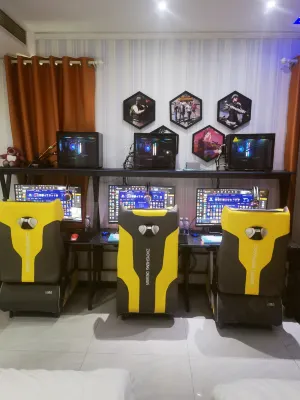 Candy E-sports Hotel