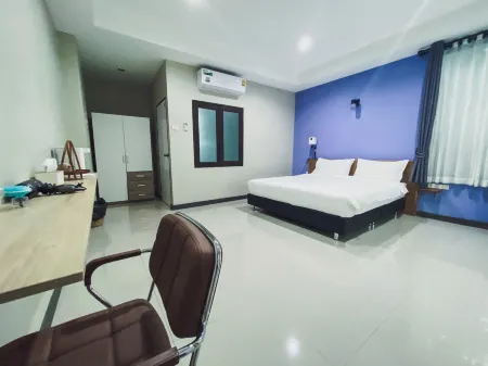 Beaver Club Homestay Отели рядом с достопримечательностью «Wat Tham Praditsathan»