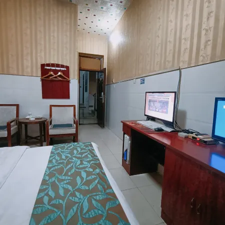 Weinan Wanjia Hotel