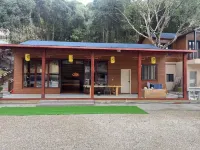 Jiuhe Yunshan Quanju Hot Spring Wooden House B&B