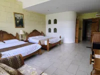 Ya'oulong Castle Hotel Hotels in Tangwang County