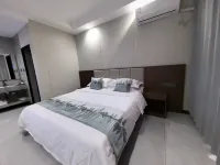 Yunshang Holiday Hotel - Parkplatz
