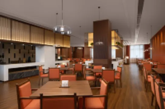 Anqing Yixiu Maison New Century Grand Hotel (Anqing Normal University Longshan Campus)