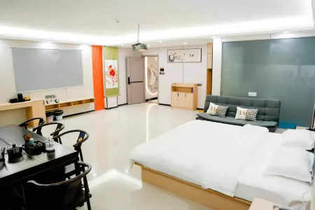 JiuJiuBaHotel.New Deal Town.Baoting County Отели рядом с достопримечательностью «Shenyu Island»