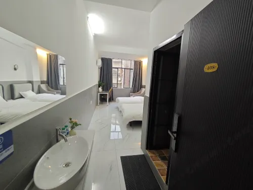 Wanhong Hostel - balcony