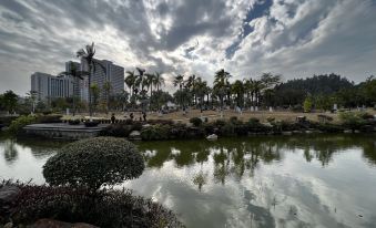 Mile Business Hotel (Guangqing Industrial Park)