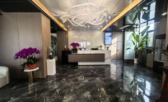Haiyue Hotel (Yangling High School International Trade Shopping Center)
