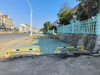Huachen Business Hotel - parcheggio