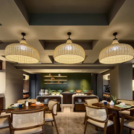 Yingju Hotel (Panda Base Branch)
