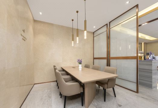 LAVADE  Hotel (Changji South Youth Road) Hotel Overview