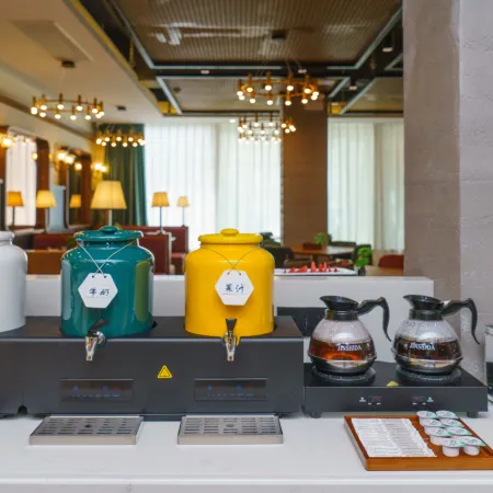 James Joyce Coffetel Hotel (Tianshui South Railway Station Shengda Plaza)
