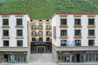 Wyndham's Super 8. Yue Hotel Hôtels à : Jiuzhaigou