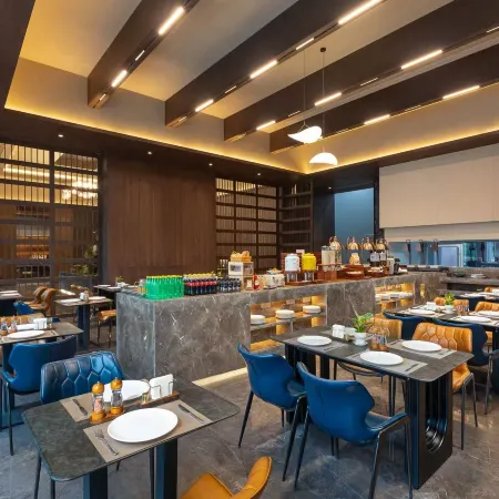 Days Hotel by Wyndham Weihai Huoju Eight Street