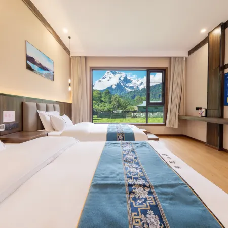 Taohua Shanju High-end Homestay