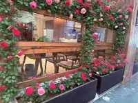 Kangding YeKe Yeke Hotel (Love Song Square) Hotel di Kangding