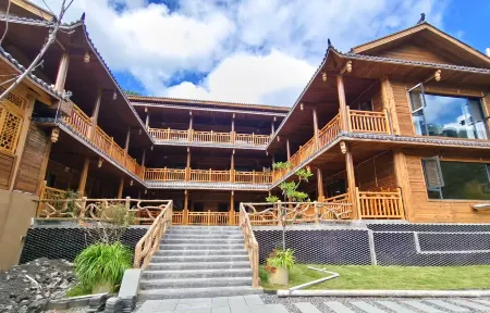 Pingwu Demulare Boutique Homestay Отели рядом с достопримечательностью «Baimazhai Village»