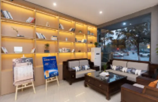Ease Yue Hotel (Xuchang Golden Triangle Pangdonglai)