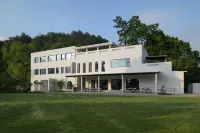 Xipo · Huating Lake Vacation Apartment