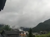 Yunxia Mountain Residence Homestay - con vista montagne