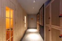 Guangxi Chongzuo Mingshi Yaju·Shanshui Meiju - Gym