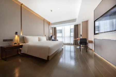 Guangzhou Baiyun New Town Jiangxia subway station Atour Hotel