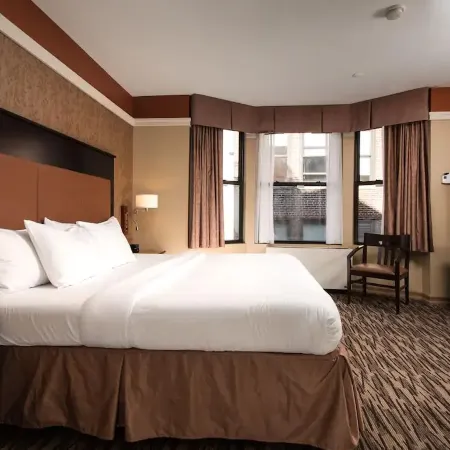 The Hotel at Fifth Avenue Отели рядом с достопримечательностью «Манхэттен»