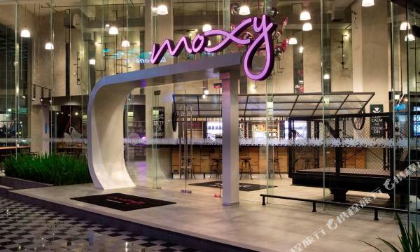 Moxy Bandung