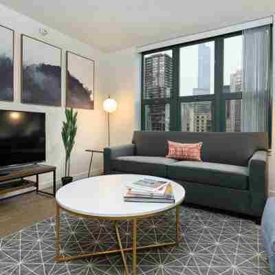 Kasa at One Superior Place Rooms