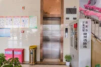 Huangchuan Mango Business Hotel - parking
