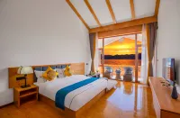 Lugu Lake Shengshan Lake Cloud Boutique Lake Inn - ติดทะเล