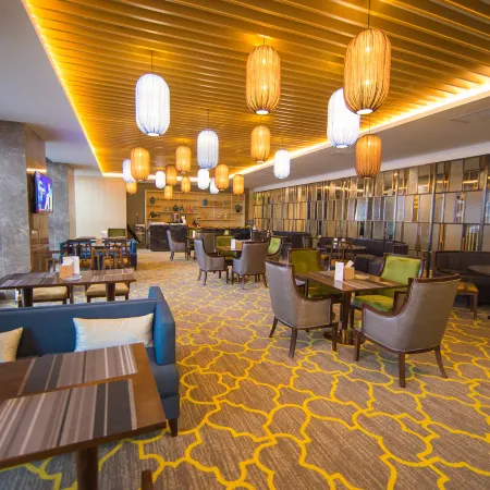 Sanding Huayue Hotel