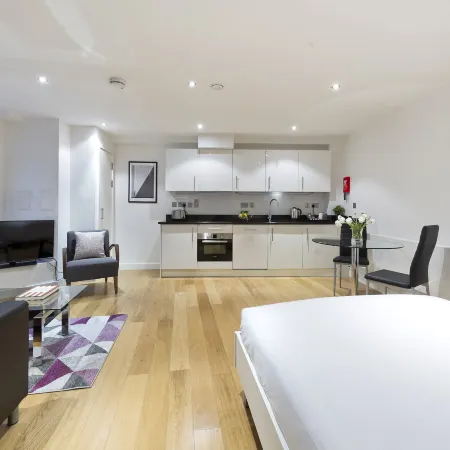 Red Lion Court by City2Stay Отели рядом с достопримечательностью «Улица Флит-стрит»