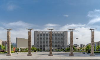 Gujing Junlai Hotel (Tianchang Hongsheng Square)