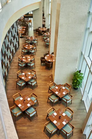 Hyatt Regency Shenzhen Yantian Отели рядом с достопримечательностью «Yantian International Container Port»