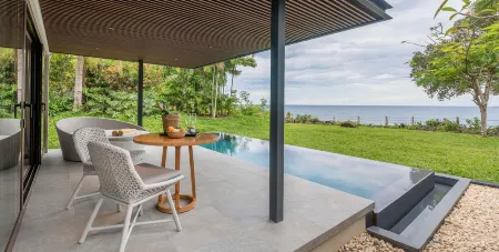 Amorita Resort Bohol Отели рядом с достопримечательностью «South Farm Panglao Bohol»