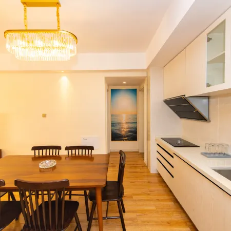 Fuxian Lake Ruichiman Vacation Apartment