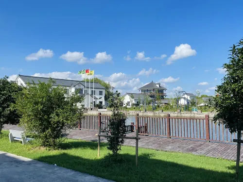 Huzhou Huarui Lakeside Residence