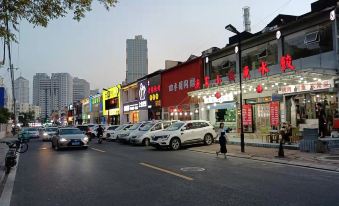 Lanaman Boutique Hotel (Aofan Center Store, 54 Square, Qingdao)