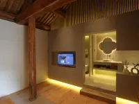 YiXi Place Siheyuan Hotel Hotels near Shichahai Station
