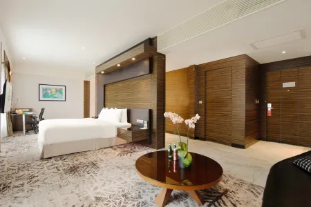 Holiday Inn Shanghai Hongqiao West (Shanghai Hongqiao International Airport)