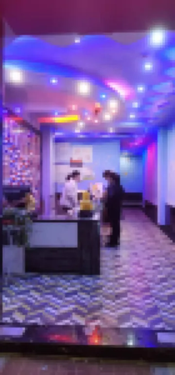 艾尚主題飯店（普定凱旋城店） 普定住宿飯店