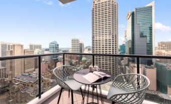 Meriton Suites Pitt Street, Sydney